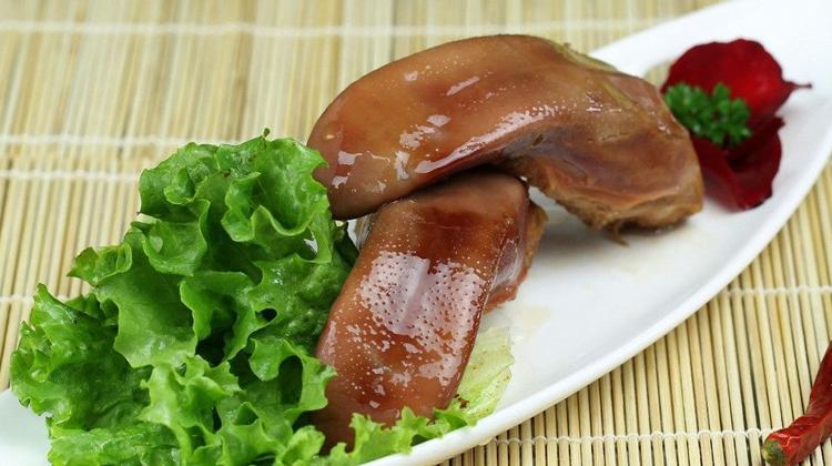 猪舌的功效与作用(猪舌的功效与作用危害)