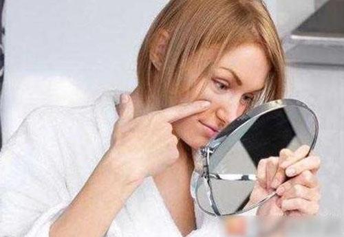 孕妇长痘痘是什么原因 孕妇长痘痘的原因