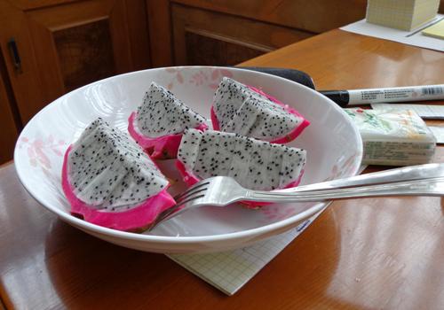 红心火龙果吃了尿红（红心火龙果吃了尿红大便是红的吗?）