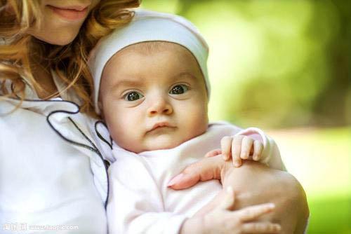 宝宝奶睡怎么改（怎样改掉婴儿奶睡）