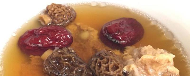 排骨汤可以放红枣吗（山药排骨汤可以放红枣吗）