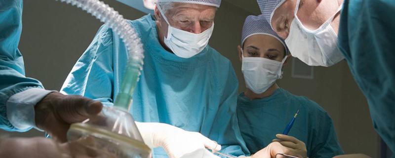 伤口拆线时有出血怎么办 手术后拆线有点出血咋办