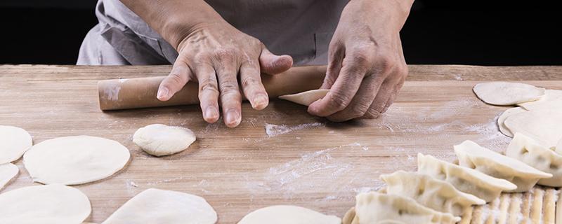 饺子皮可以包小笼包吗（小笼包的包子皮可以用饺子皮吗）