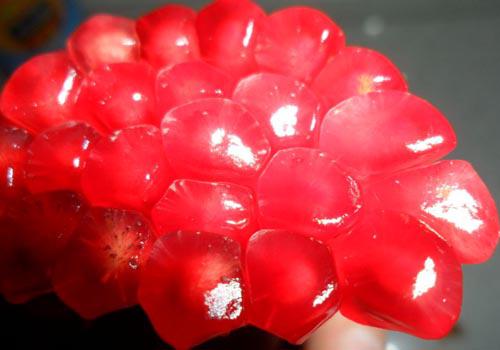 宝宝吃石榴不吐籽好吗 宝宝吃石榴不吐籽好吗视频