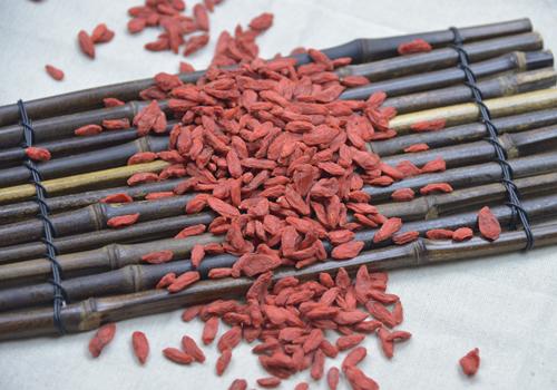 吃枸杞有什么好处（每天吃枸杞有什么好处）