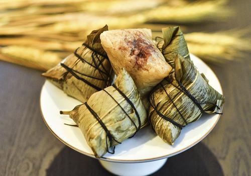 端午节送女朋友什么好（端午节送女友什么礼物合适）