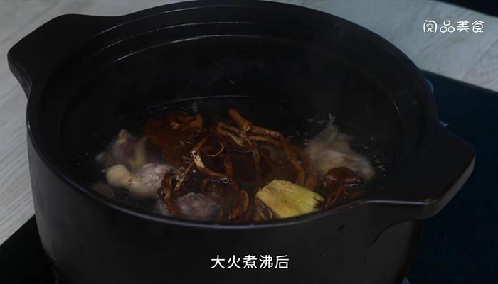 茶树菇炖鸡汤 茶树菇炖鸡汤的做法