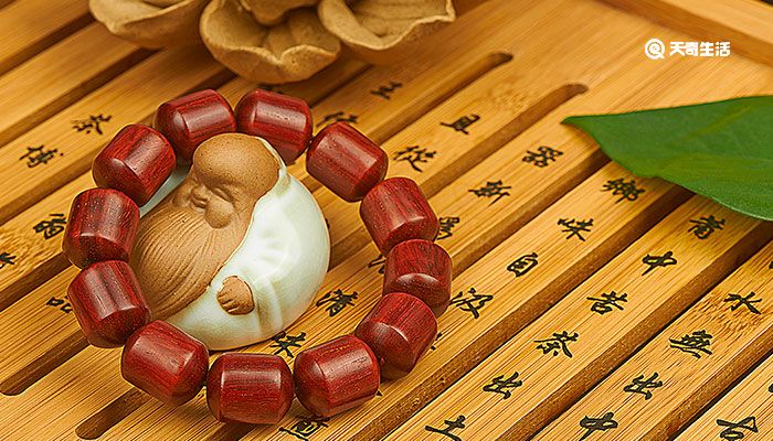 新小叶紫檀手串怎样长期存放 新小叶紫檀手串长期存放的方法