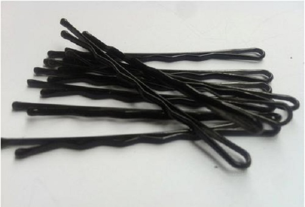 戴帽子不掉的窍门  戴帽子刮风如何不掉