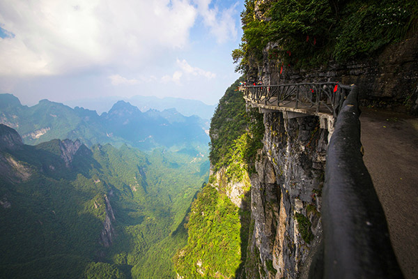 夏天去哪旅游好玩 夏天去哪些地方旅游比较好