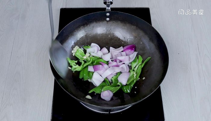 蛤蜊肉炒青椒的做法  蛤蜊肉炒青椒怎么做