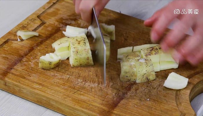 土豆莲藕焖鸡的做法 土豆莲藕焖鸡