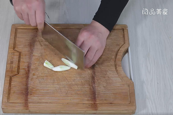 韭菜花香干鸡胸肉做法  韭菜花香干鸡胸肉怎么做