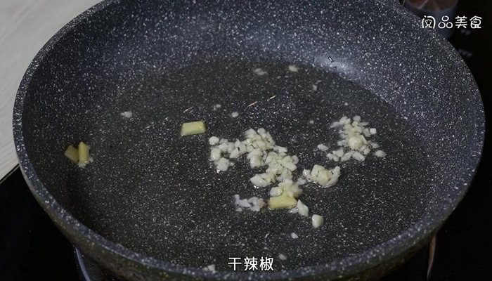 爆炒肉皮的做法 爆炒肉皮怎么做