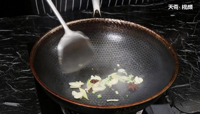 家焖黄鱼的做法 家焖黄鱼怎么做