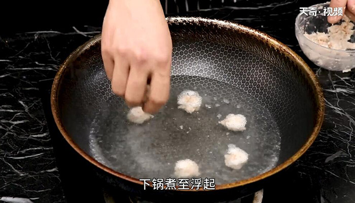 鸡皮虾丸汤的做法 鸡皮虾丸汤怎么做