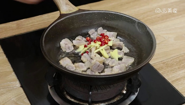 大蒜炒咸肉怎么做 大蒜炒咸肉怎么做好吃