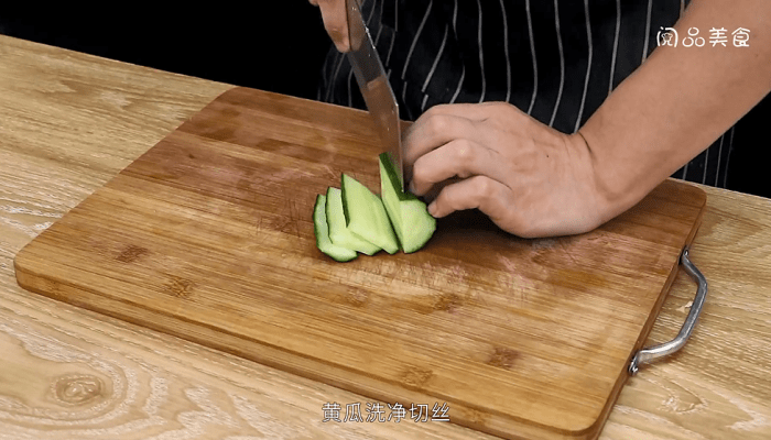 鸡腿菇炒三丝 鸡腿菇炒三丝的做法