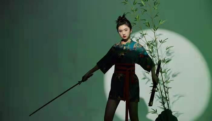 宝剑赠友文言文翻译  宝剑赠友的翻译