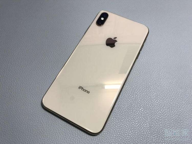 iphonexsmax没有指纹解锁吗?