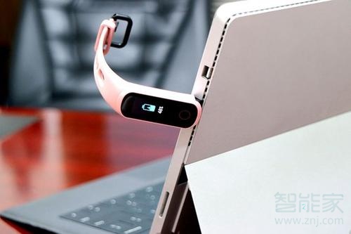 荣耀手环5i能游泳吗