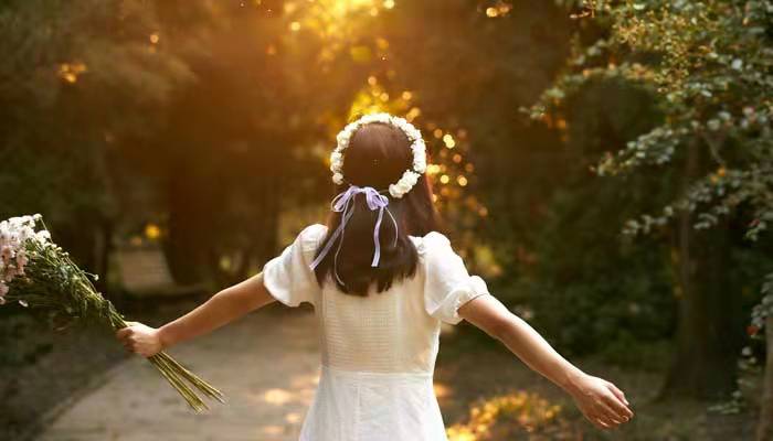 美人的诗词 关于美人的诗词