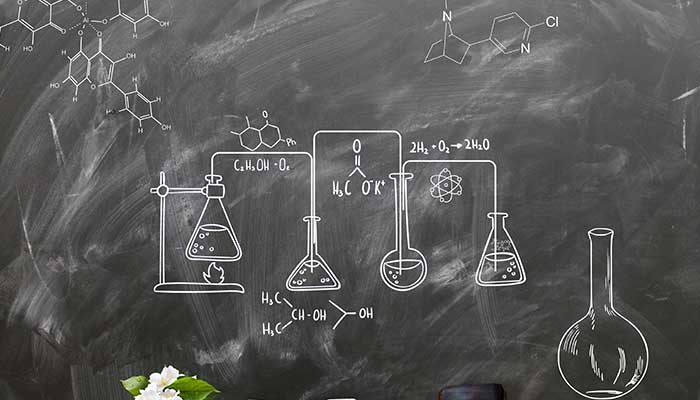 三氧化二铁与一氧化碳反应方程式 三氧化二铁常见用途