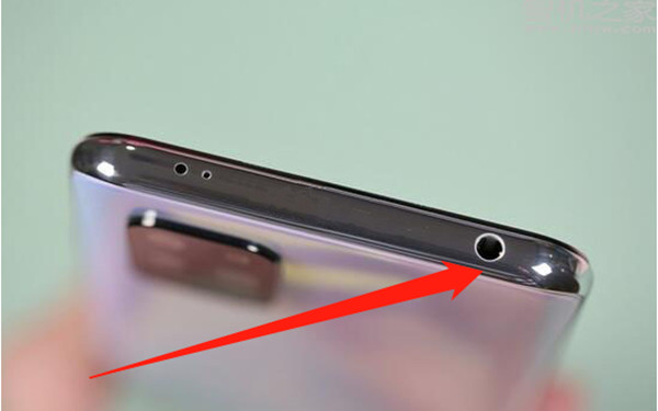 小米10青春版怎么插耳机