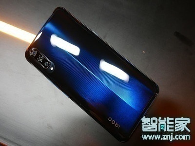 iqoopro怎么设置竖屏锁定