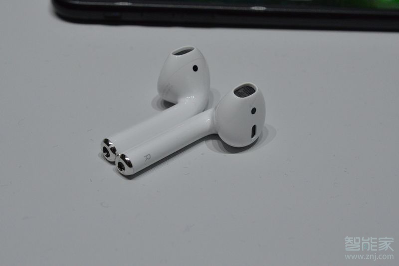 airpods2充电盒多久充满