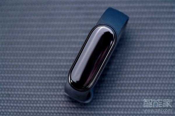 小米手环6是全面屏吗