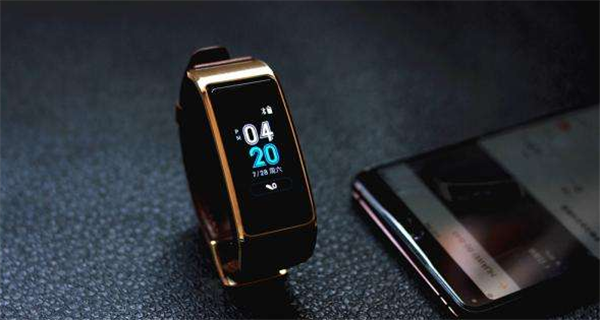 华为手环B3运动版怎么避免手环底托掉漆
