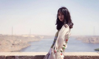 女生的拍照技巧 这样拍出来很自然