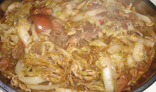 猪肉酸菜炖粉条的做法 猪肉酸菜炖粉条的做法简述