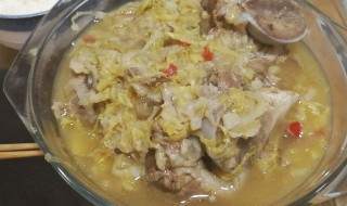 猪肉炖酸菜的做法 猪肉炖酸菜的做法介绍