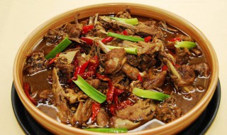 酸笋焖鸭的做法 怎么做酸笋焖鸭