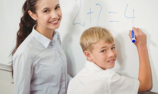 教师评语简短 关于教师简短评语