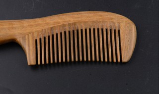 木梳如何清洗 木梳怎样清洗