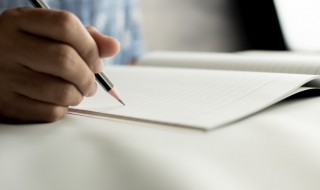 米兰的小铁匠歌词 米兰的小铁匠歌曲简介