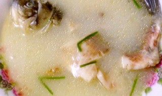 鲫鱼汤的做法窍门 炖鲫鱼汤怎么做好喝