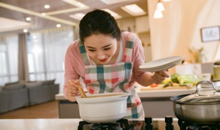 花生眉豆鸡脚汤的做法 怎么做花生眉豆鸡脚汤