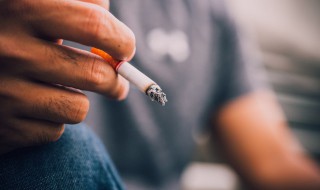 衣服烟味很浓怎么去除 衣服烟味很浓怎么办