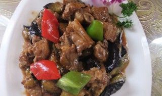 木耳炒公鸡的做法 详细步骤都在这里了