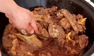 烧盐鹅怎么做 烧盐鹅做法