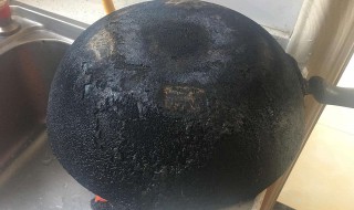 锅底除黑的方法 锅底黑了怎么清洗