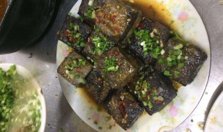 臭豆腐上色的方法 分别有什么颜色