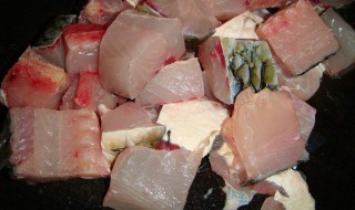 电饭煲炖鱼的方法 电饭锅炖鱼简单做法