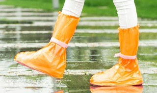 防雨胶鞋什么材质好 防雨胶鞋材质怎么选择