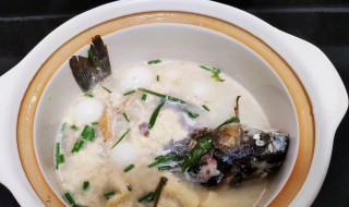 产妇下奶鲫鱼汤的做法 产妇下奶鲫鱼汤怎么做