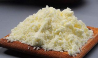 奶粉打开多久就不能吃了 奶粉结块还能喝吗